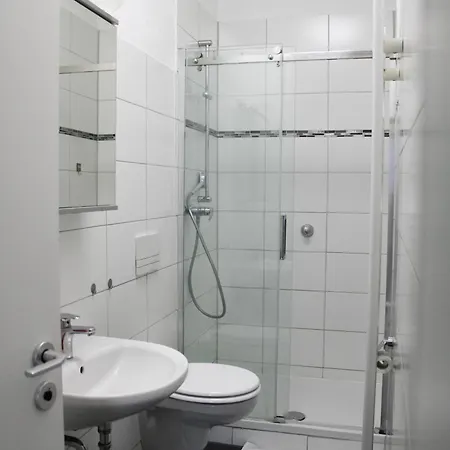 Ruhrpottimmo - Zentrale In - Bis Zu 7 Pers Апартаменты Изерлон